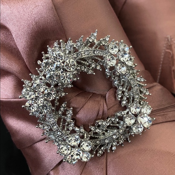 Stunning Town Shoes Rose Satin Heels with Rhinestone Accent - Picture 7 of 9